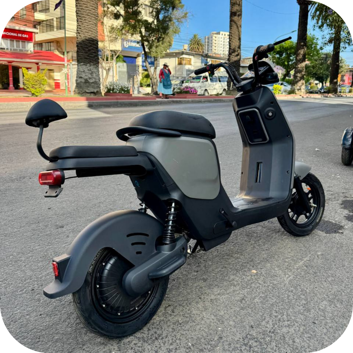 🛵 Bicimoto Eléctrica Tipo Vespa RV1